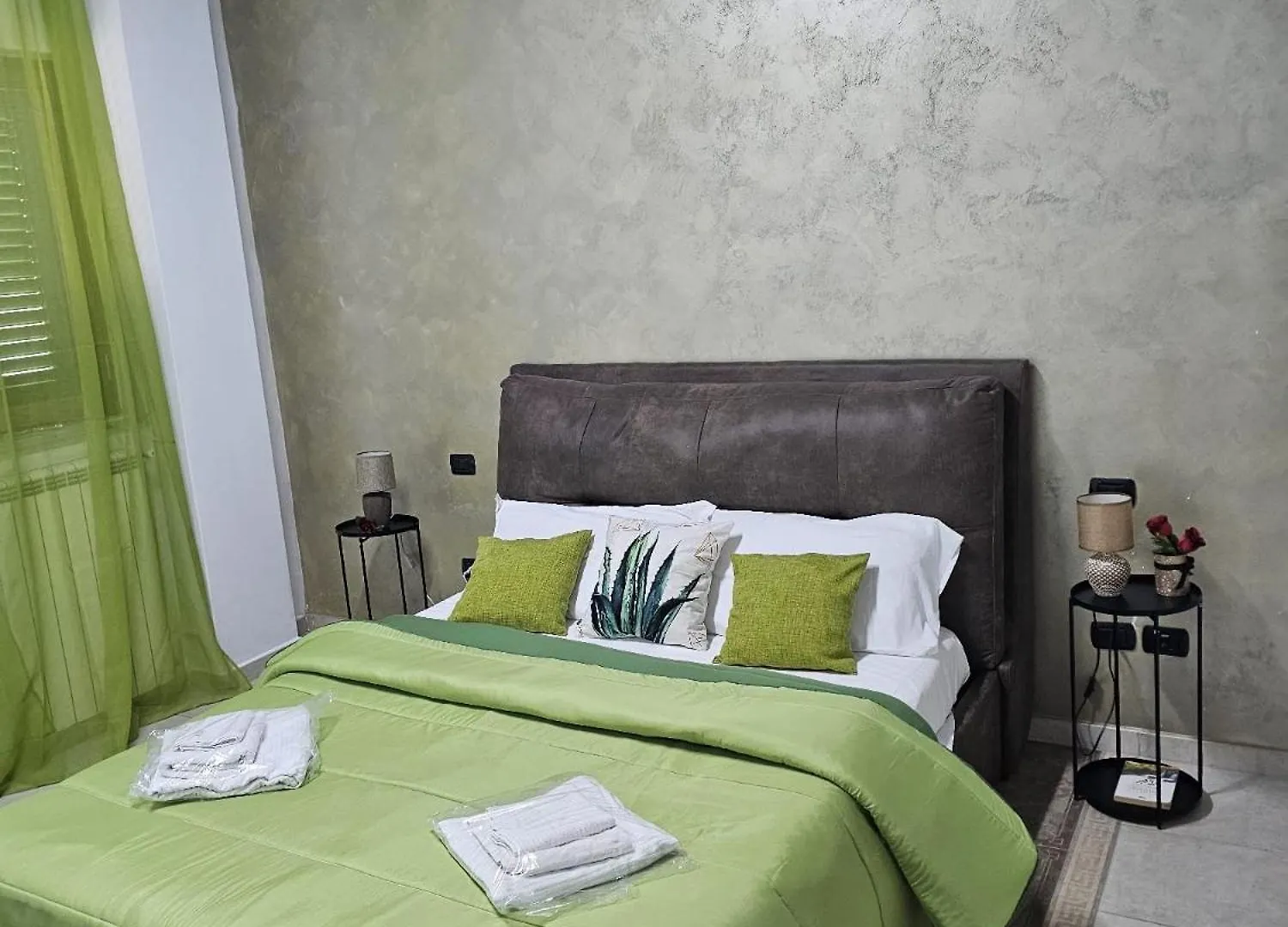 Lux Penthouse Naples Apartment 0*,